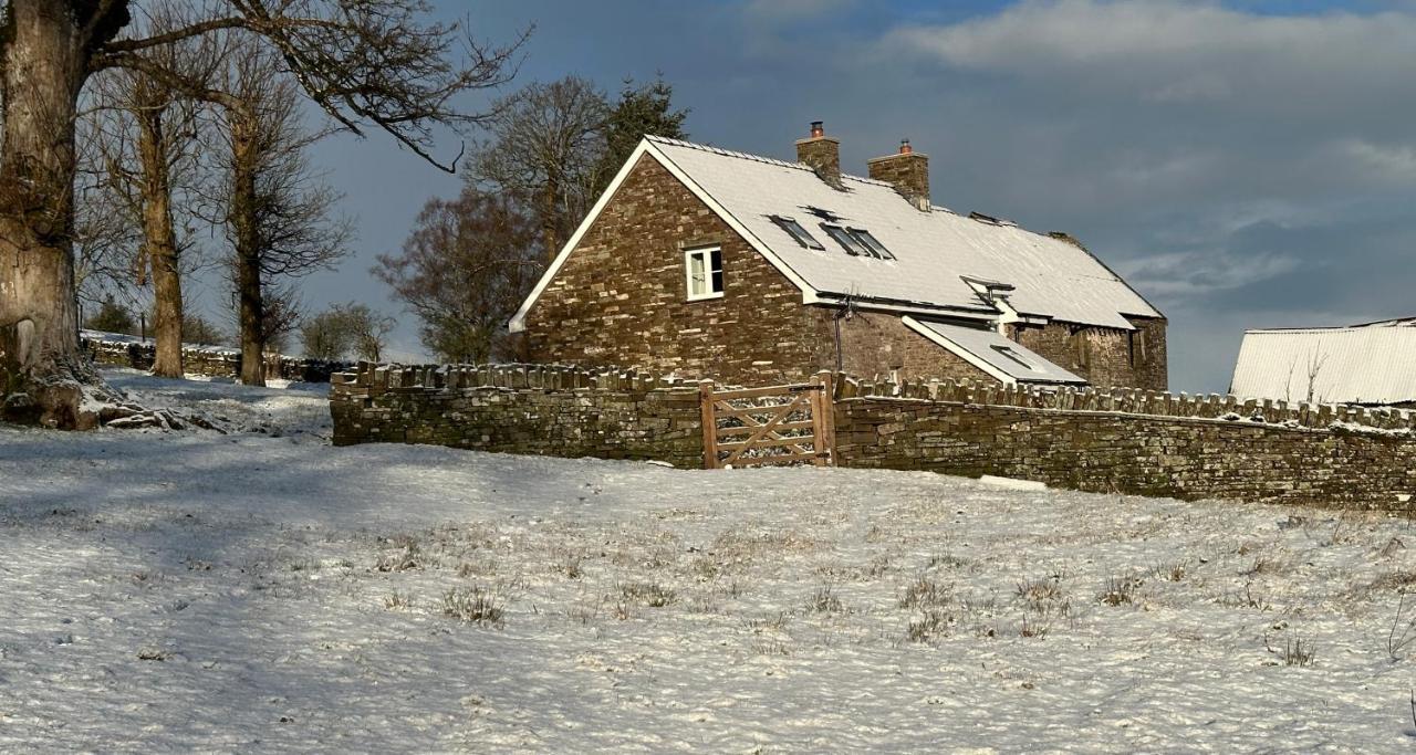 Vila Pant Llwyd Farm Llangynidr Exteriér fotografie