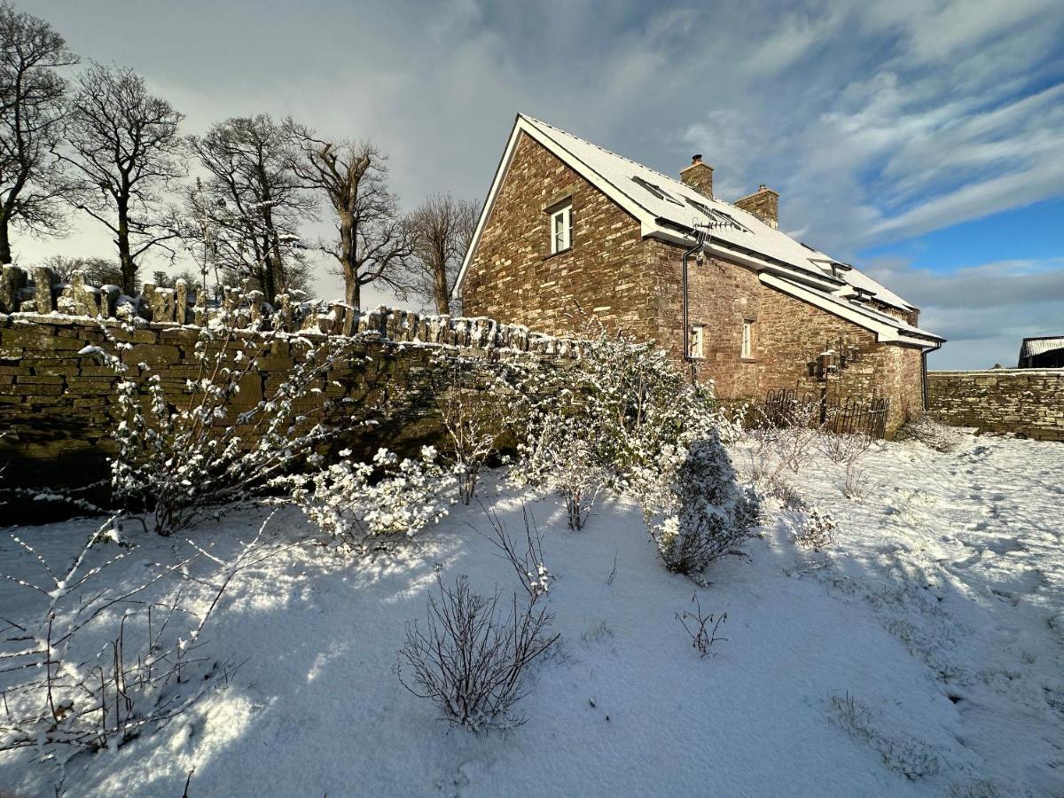 Vila Pant Llwyd Farm Llangynidr Exteriér fotografie